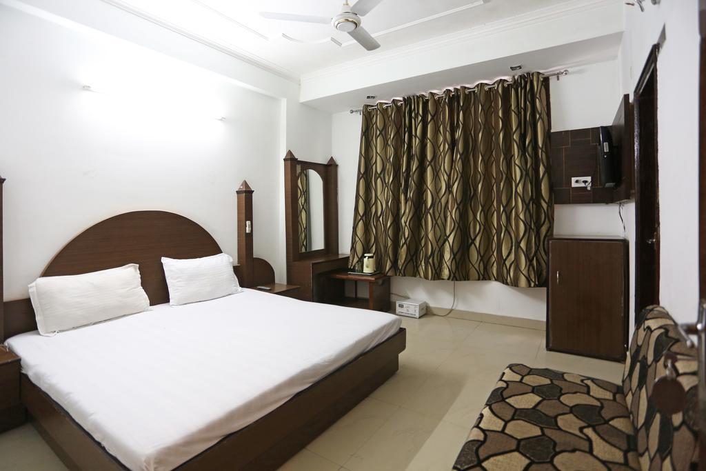 Hotel Katra Residency Exterior photo