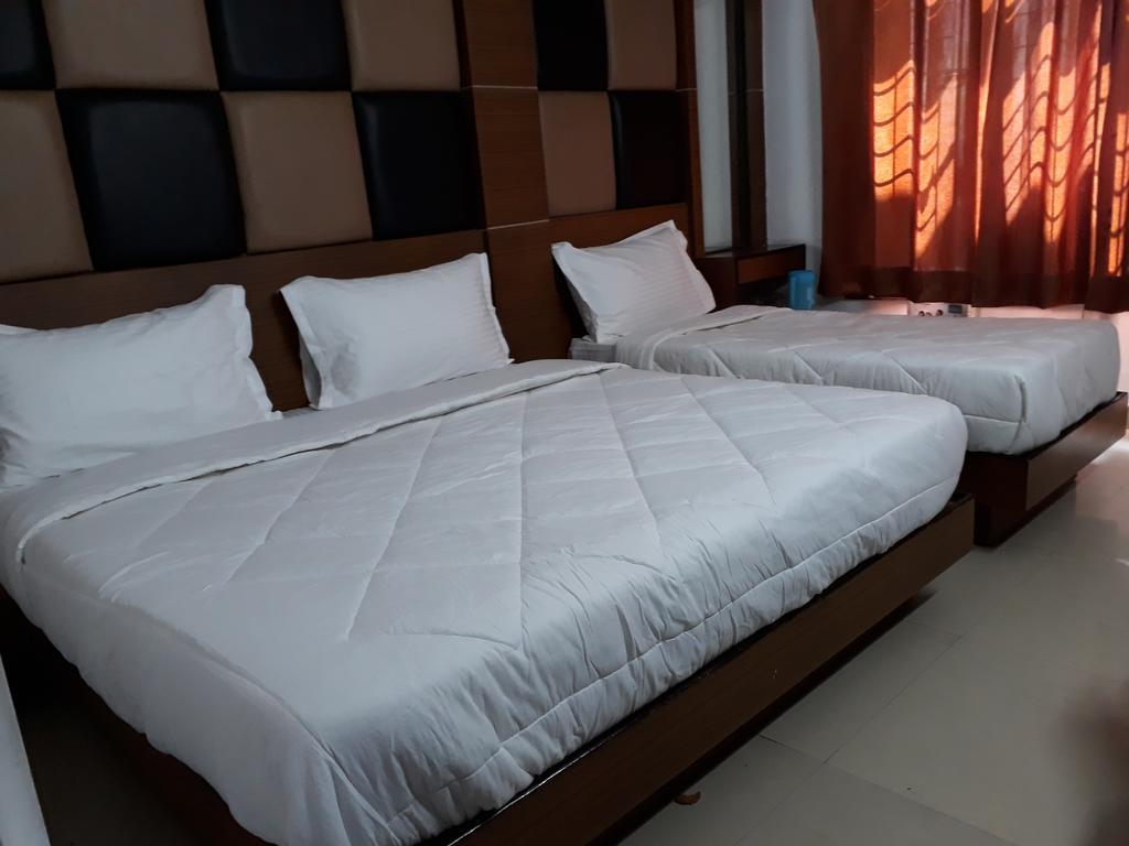 Hotel Katra Residency Exterior photo
